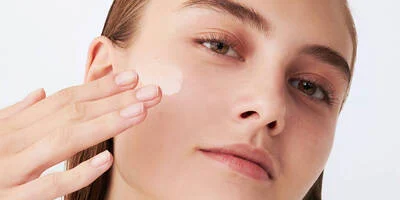 پاکستانی خواتین میں مقبول 10 قدرتی اسکن کیئر ٹوٹکے